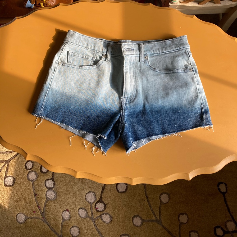 Lucky Brand Mid Rise Cut Off Shorts 4/27